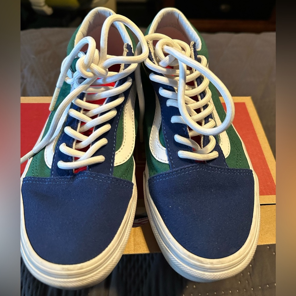 Yacht club old skools vans